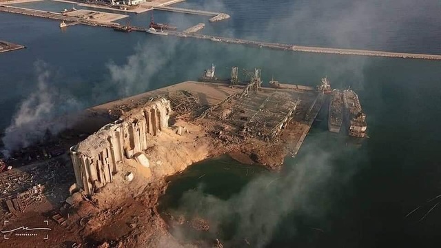 Thuyền trưởng tàu bỏ lại hàng nghìn tấn hóa học ở cảng Beirut lên tiếng - 3 Thuyền trưởng tàu bỏ lại hàng nghìn tấn hóa học ở cảng Beirut lên tiếng - 3