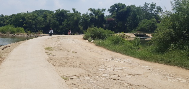 Doanh nghiệp làm đường “chặt đôi” dòng sông để chở cát sỏi tại Lạng Sơn - 5 Doanh nghiệp làm đường “chặt đôi” dòng sông để chở cát sỏi tại Lạng Sơn - 5