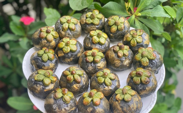 Sợ bánh Trung Quốc, chị em bỏ tiền học làm bánh trung thu trứng chảy - 3 Sợ bánh Trung Quốc, chị em bỏ tiền học làm bánh trung thu trứng chảy - 3