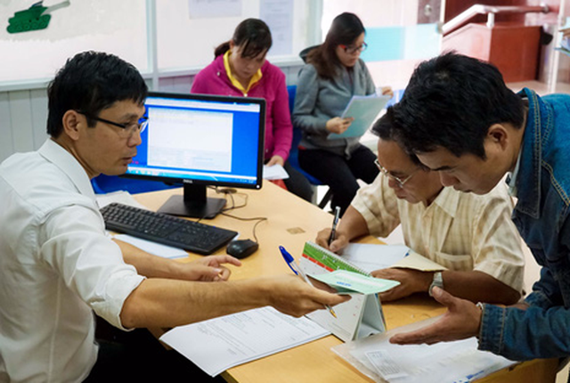 Công chức, viên chức sẽ được quyền kinh doanh để tăng thu nhập - 1 Công chức, viên chức sẽ được quyền kinh doanh để tăng thu nhập - 1