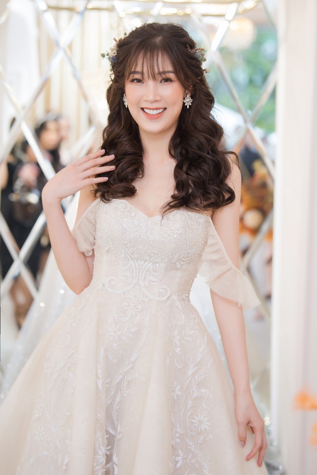 Khuyên Ngọc Hà biết cách giữ trái tim Công Lý, Thuỵ Vân và em họ càng thân - 17 Khuyên Ngọc Hà biết cách giữ trái tim Công Lý, Thuỵ Vân và em họ càng thân - 17