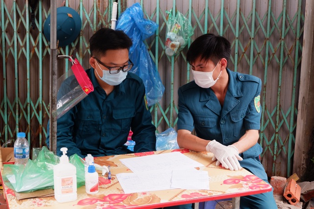 Nơi ở của bệnh nhân Covid-19 Hà Nội: 2 lớp kiểm soát, tiền được khử trùng - 8 Nơi ở của bệnh nhân Covid-19 Hà Nội: 2 lớp kiểm soát, tiền được khử trùng - 8
