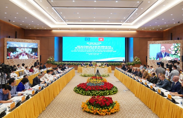 Xe tải, xe khách, đại bàng, chim sẻ cùng đi trên cao tốc EVFTA - 3 Xe tải, xe khách, đại bàng, chim sẻ cùng đi trên cao tốc EVFTA - 3