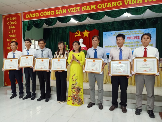 Phó Chủ tịch Bạc Liêu: Phong trào thi đua không phải chỉ để vỗ tay! - 1 Phó Chủ tịch Bạc Liêu: Phong trào thi đua không phải chỉ để vỗ tay! - 1