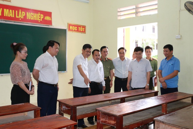 Nghệ An: Thực hiện “hai không” đối với người tham gia tổ chức thi - 1 Nghệ An: Thực hiện “hai không” đối với người tham gia tổ chức thi - 1