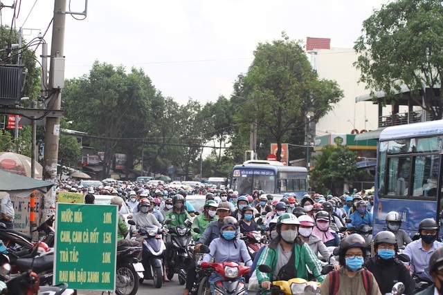 Is Ho Chi Minh City about to have 5 electric bus routes connecting major traffic hubs?  - First