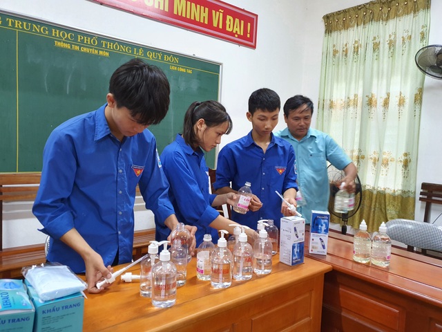 Hà Tĩnh: 1.200 tình nguyện viên sẵn sàng tiếp sức mùa thi - 2 Hà Tĩnh: 1.200 tình nguyện viên sẵn sàng tiếp sức mùa thi - 2