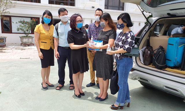 Hàng trăm giảng viên tỏa về các tỉnh làm nhiệm vụ trong thi tốt nghiệp THPT - 3 Hàng trăm giảng viên tỏa về các tỉnh làm nhiệm vụ trong thi tốt nghiệp THPT - 3
