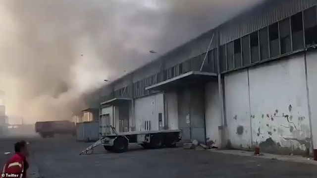 Cựu công nhân cảng Beirut nói có pháo hoa trong nhà kho - 1 Cựu công nhân cảng Beirut nói có pháo hoa trong nhà kho - 1