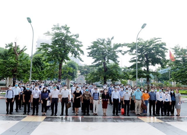 Hàng trăm giảng viên tỏa về các tỉnh làm nhiệm vụ trong thi tốt nghiệp THPT - 5 Hàng trăm giảng viên tỏa về các tỉnh làm nhiệm vụ trong thi tốt nghiệp THPT - 5