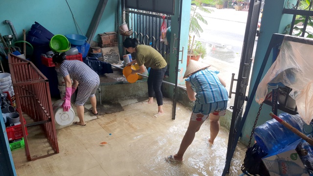 Khu dân cư bị nước bủa vây tứ phía ở Sài Gòn - 6 Khu dân cư bị nước bủa vây tứ phía ở Sài Gòn - 6