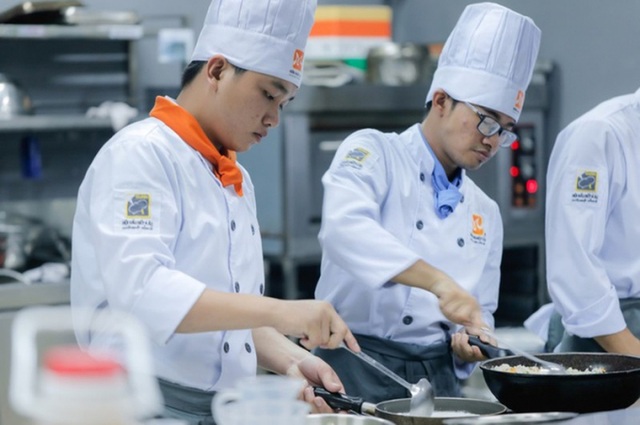 Vì sao nghề bếp Việt Nam vẫn chưa ngang tầm thế giới? - 1 Vì sao nghề bếp Việt Nam vẫn chưa ngang tầm thế giới? - 1