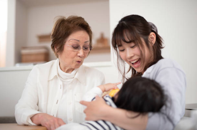 Trông con là trách nhiệm của bạn, không phải của mẹ chồng - 1 Trông con là trách nhiệm của bạn, không phải của mẹ chồng - 1