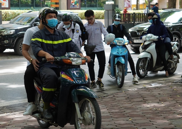 Những khoảnh khắc đáng nhớ của kỳ thi tốt nghiệp THPT mùa Covid -19 - 22 Những khoảnh khắc đáng nhớ của kỳ thi tốt nghiệp THPT mùa Covid -19 - 22