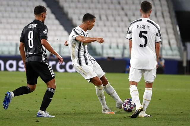 C.Ronaldo và bi kịch của người “gồng gánh” - 3 C.Ronaldo và bi kịch của người “gồng gánh” - 3