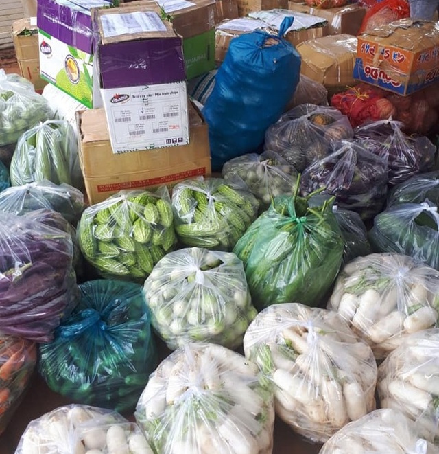 Người dân Đắk Lắk hỗ trợ hàng tấn rau sạch tiếp tế Đà Nẵng chống dịch - 6 Người dân Đắk Lắk hỗ trợ hàng tấn rau sạch tiếp tế Đà Nẵng chống dịch - 6