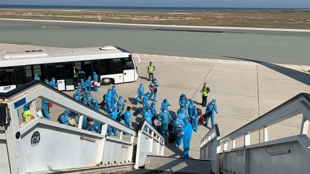 Chuyến bay đầu tiên “giải cứu” người Việt ở đảo quốc Cyprus - 1 Chuyến bay đầu tiên “giải cứu” người Việt ở đảo quốc Cyprus - 1