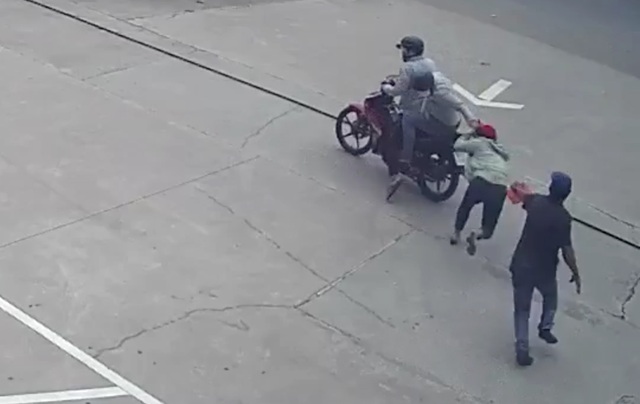 Cướp giật lộng hành mùa Covid - 2 Cướp giật lộng hành mùa Covid - 2
