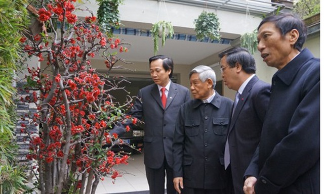 Nguyên Tổng Bí thư Lê Khả Phiêu trăn trở việc chỉnh đốn Đảng thời kỳ mới - 2 Nguyên Tổng Bí thư Lê Khả Phiêu trăn trở việc chỉnh đốn Đảng thời kỳ mới - 2