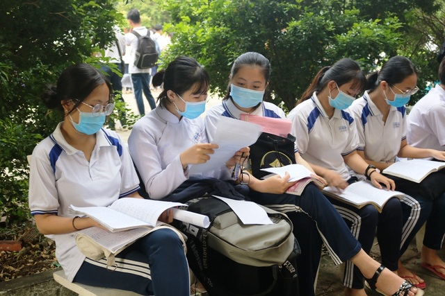 Khánh Hòa: 14 thí sinh phải chuyển sang thi đợt 2 vì liên quan dịch tễ - 5 Khánh Hòa: 14 thí sinh phải chuyển sang thi đợt 2 vì liên quan dịch tễ - 5