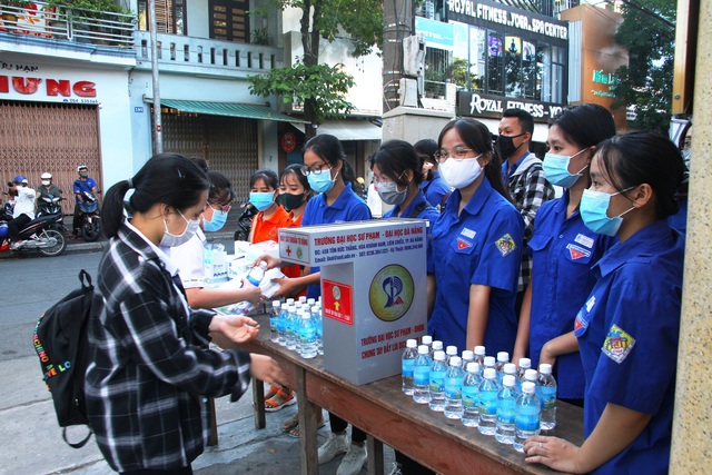 867.000 thí sinh dự thi môn Ngữ Văn kỳ thi tốt nghiệp THPT 2020 - 21 867.000 thí sinh dự thi môn Ngữ Văn kỳ thi tốt nghiệp THPT 2020 - 21