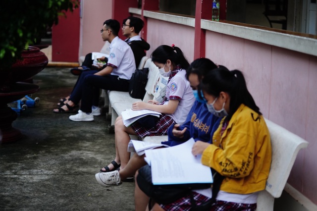 867.000 thí sinh dự thi môn Ngữ Văn kỳ thi tốt nghiệp THPT 2020 - 15 867.000 thí sinh dự thi môn Ngữ Văn kỳ thi tốt nghiệp THPT 2020 - 15