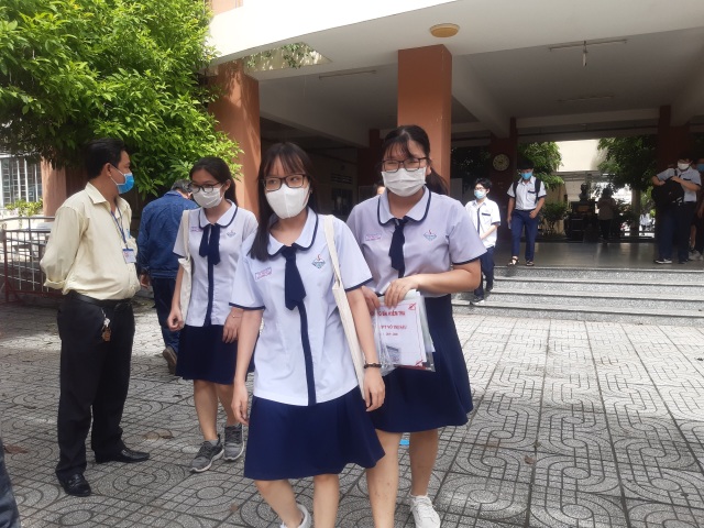 Thí sinh cả nước nói gì về đề nghị luận văn học gây hứng thú? - 4 Thí sinh cả nước nói gì về đề nghị luận văn học gây hứng thú? - 4