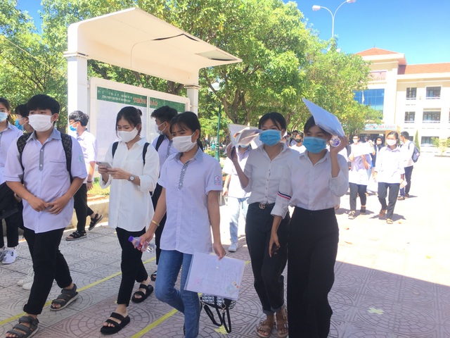 Thí sinh cả nước nói gì về đề nghị luận văn học gây hứng thú? - 19 Thí sinh cả nước nói gì về đề nghị luận văn học gây hứng thú? - 19