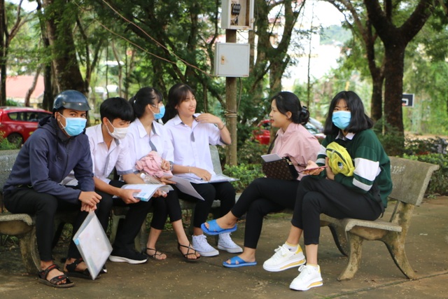 Chỉ mặt đặt tên những câu hỏi môn Toán khiến thí sinh khóc ròng - 12 Chỉ mặt đặt tên những câu hỏi môn Toán khiến thí sinh khóc ròng - 12
