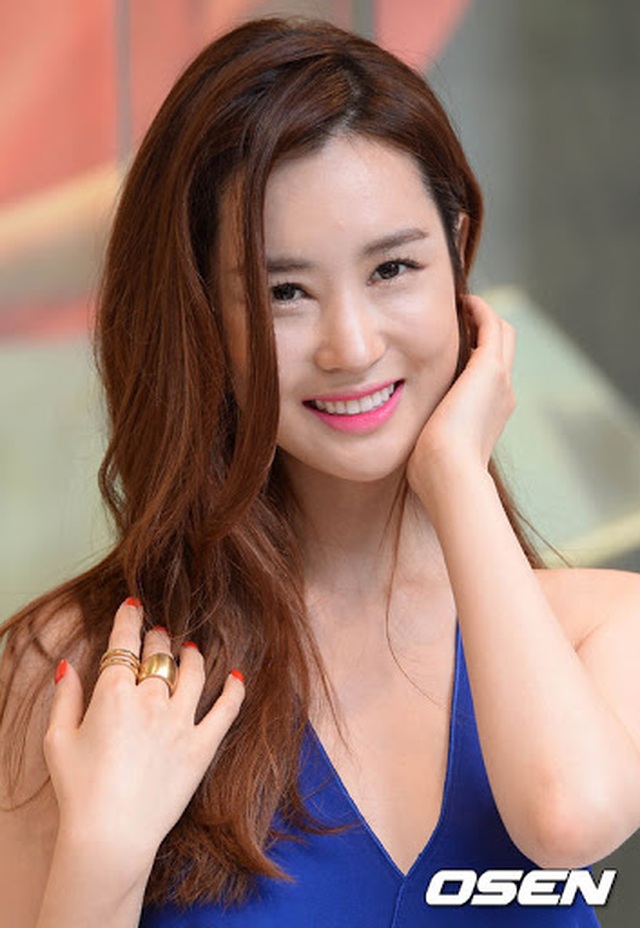 Mỹ nhân dao kéo xứ Hàn Lee Da Hae khác lạ sau nhiều năm ở ẩn - 15 Mỹ nhân dao kéo xứ Hàn Lee Da Hae khác lạ sau nhiều năm ở ẩn - 15