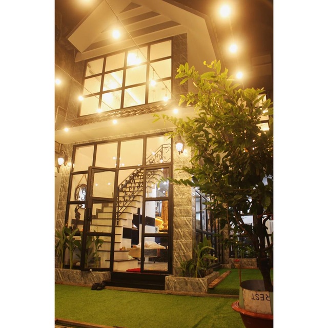 Kiên trì bỏ ống heo tiết kiệm, chàng trai 29 tuổi xây nhà bạc tỷ tặng bố mẹ - 2 Kiên trì bỏ ống heo tiết kiệm, chàng trai 29 tuổi xây nhà bạc tỷ tặng bố mẹ - 2