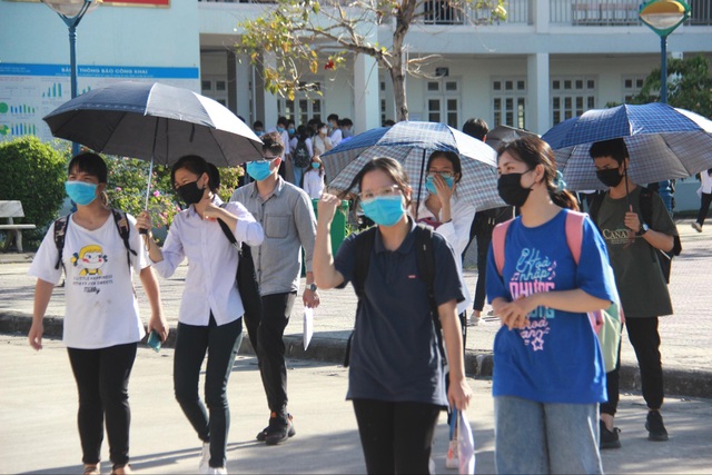Quảng Ninh: Thiếu đề thi tốt nghiệp bài thi tổ hợp, phải in sao bổ sung gấp - 2 Quảng Ninh: Thiếu đề thi tốt nghiệp bài thi tổ hợp, phải in sao bổ sung gấp - 2