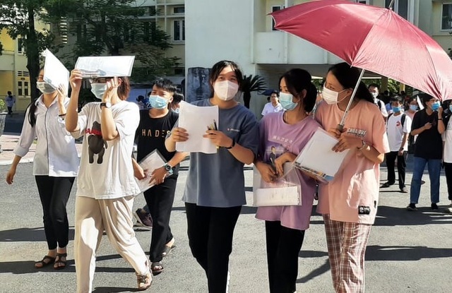 Đề thi tốt nghiệp THPT Ngoại ngữ: Phân loại cao, khó lấy điểm tuyệt đối - 17 Đề thi tốt nghiệp THPT Ngoại ngữ: Phân loại cao, khó lấy điểm tuyệt đối - 17