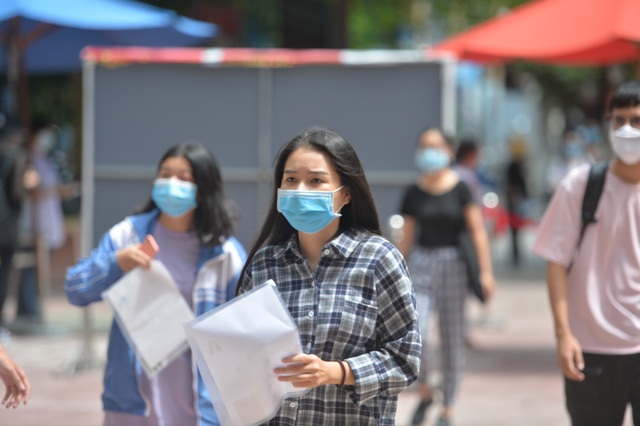 Đề thi Hóa học: Phổ điểm trung bình 5 - 7, thí sinh khó đạt điểm tuyệt đối - 1 Đề thi Hóa học: Phổ điểm trung bình 5 - 7, thí sinh khó đạt điểm tuyệt đối - 1
