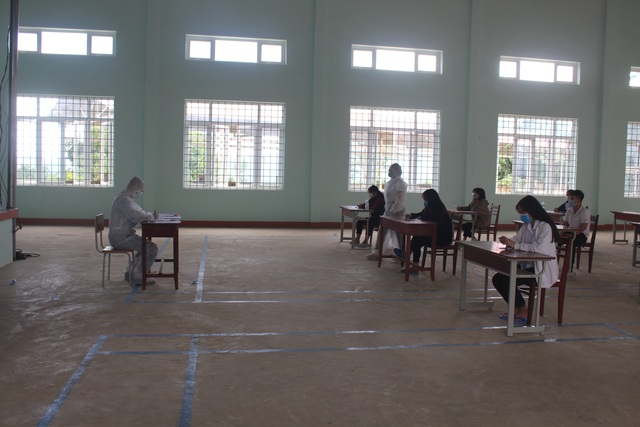 Có gì đặc biệt trong phòng thi thí sinh đang thực hiện cách ly? - 4 Có gì đặc biệt trong phòng thi thí sinh đang thực hiện cách ly? - 4