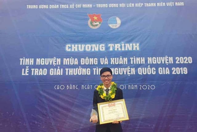 Chàng trai giúp hàng ngàn học sinh vùng khó được vào thẳng đại học - 1