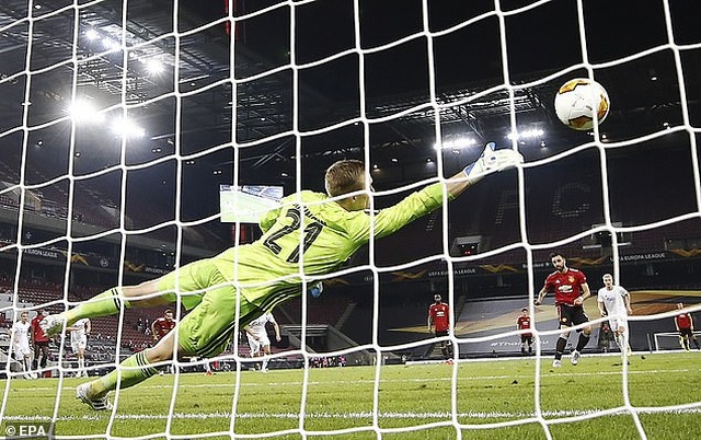 13 pha cứu thua xuất thần của thủ thành Copenhagen trước Man Utd - 1 13 pha cứu thua xuất thần của thủ thành Copenhagen trước Man Utd - 1