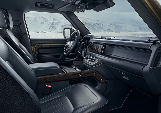 Land Rover Defender thế hệ mới xuất hiện tại Việt Nam - 19 Land Rover Defender thế hệ mới xuất hiện tại Việt Nam - 19