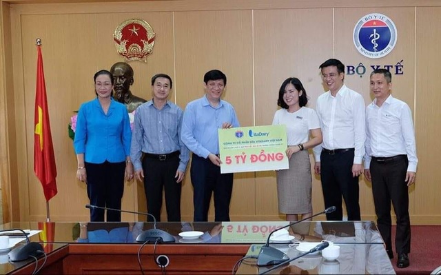 Nhiều doanh nghiệp trở thành “hậu phương” chống dịch - 1 Nhiều doanh nghiệp trở thành “hậu phương” chống dịch - 1