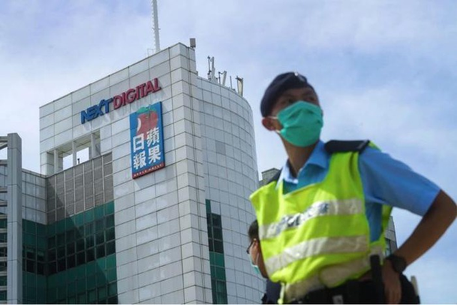 Ông trùm truyền thông Hồng Kông bị bắt, cổ phiếu vẫn tăng phi mã 344% - 1 Ông trùm truyền thông Hồng Kông bị bắt, cổ phiếu vẫn tăng phi mã 344% - 1