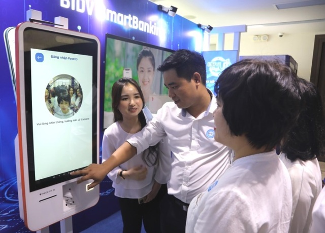 Đẩy mạnh chuyển đổi số, BIDV xác định: Lấy khách hàng là trung tâm - 3 Đẩy mạnh chuyển đổi số, BIDV xác định: Lấy khách hàng là trung tâm - 3