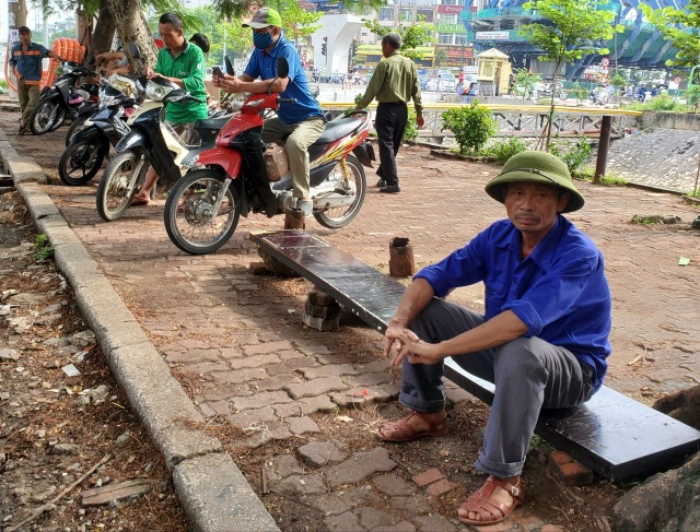 Ảnh hưởng của Covid-19, sức người... cũng ế - 1 Ảnh hưởng của Covid-19, sức người... cũng ế - 1