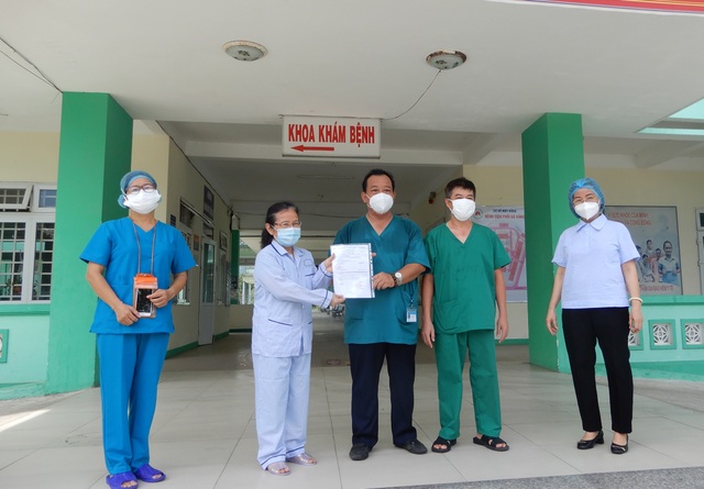 Đà Nẵng: Bệnh nhân Covid-19 thứ 5 được xuất viện - 1 Đà Nẵng: Bệnh nhân Covid-19 thứ 5 được xuất viện - 1