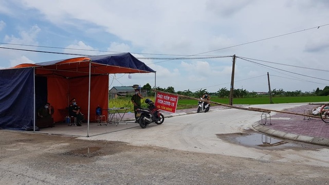 Phát hiện ca nghi mắc Covid-19, Hải Dương khẩn cấp cách ly 1 thôn - 2 Phát hiện ca nghi mắc Covid-19, Hải Dương khẩn cấp cách ly 1 thôn - 2