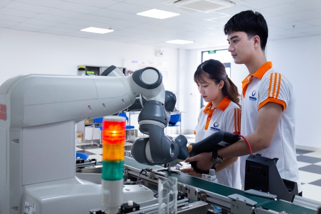 Học đại học trong nước, khi “sân nhà” tỏ rõ ưu thế - 3 Học đại học trong nước, khi “sân nhà” tỏ rõ ưu thế - 3