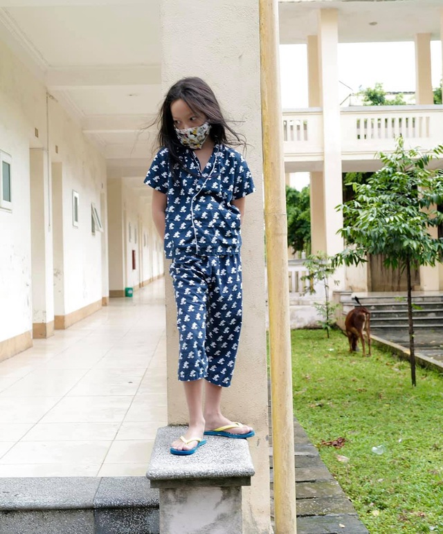 Hồng Nhung và các con đã về nhà sau khi hoàn thành 14 ngày cách ly - 6 Hồng Nhung và các con đã về nhà sau khi hoàn thành 14 ngày cách ly - 6