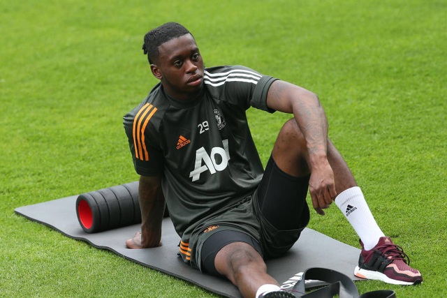 Pogba, Fernandes thoải mái phô diễn kỹ năng trên sân tập của Man Utd - 5 Pogba, Fernandes thoải mái phô diễn kỹ năng trên sân tập của Man Utd - 5
