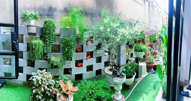 Kiên trì bỏ ống heo tiết kiệm, chàng trai 29 tuổi xây nhà bạc tỷ tặng bố mẹ - 12 Kiên trì bỏ ống heo tiết kiệm, chàng trai 29 tuổi xây nhà bạc tỷ tặng bố mẹ - 12