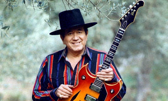 Nam ca sĩ “Lemon Tree” Trini Lopez qua đời vì biến chứng Covid-19 - 1 Nam ca sĩ “Lemon Tree” Trini Lopez qua đời vì biến chứng Covid-19 - 1
