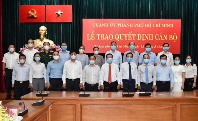 TPHCM tiếp tục điều động, bổ nhiệm nhiều nhân sự - 2 TPHCM tiếp tục điều động, bổ nhiệm nhiều nhân sự - 2